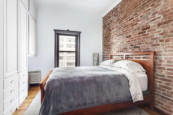 Sold by Compass | media 5