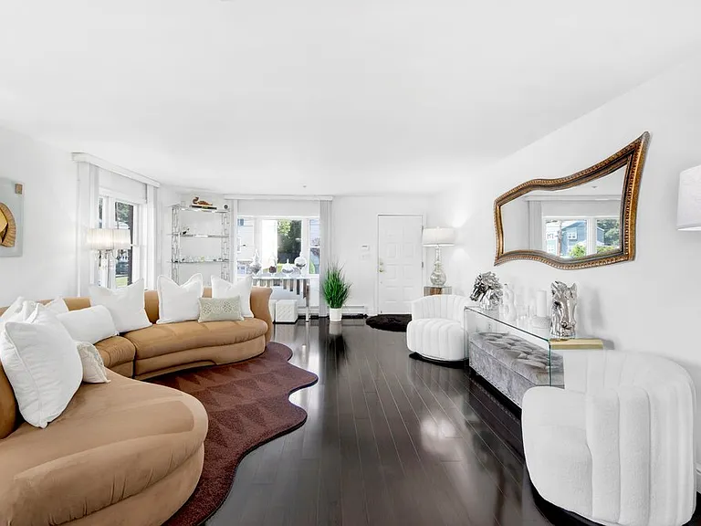27 Woodside Ave #A — Photo 5