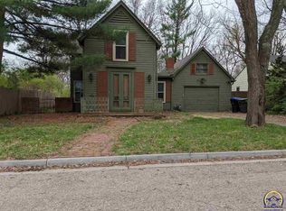 3119 SW 18th St, Topeka, KS 66604