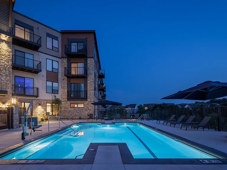 Jeffers Waterfront Apartments — Photo 54