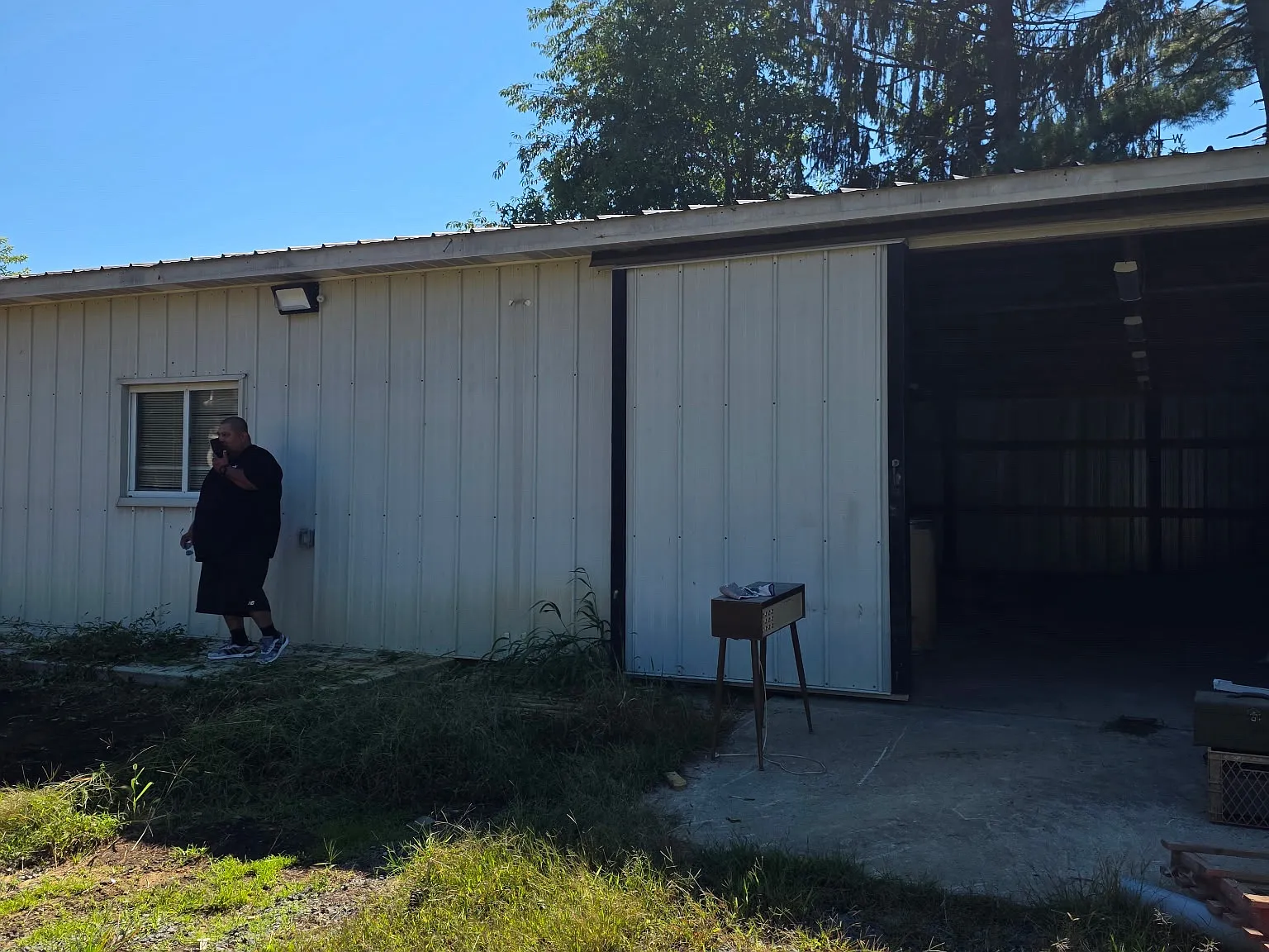 Studio, 2500 sqft, $2,500 — Photo 1