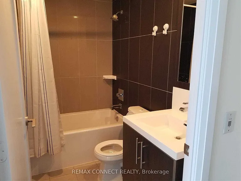 5 Sheppard Ave E #1917 — Photo 4
