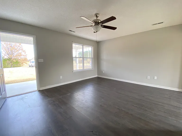 170 Stafford Rd — Photo 8