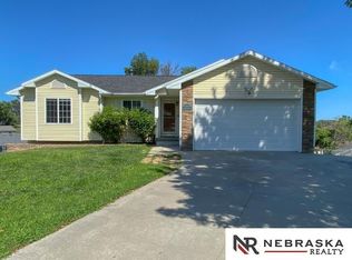 19003 Morrissey Cir, Elkhorn, NE 68022