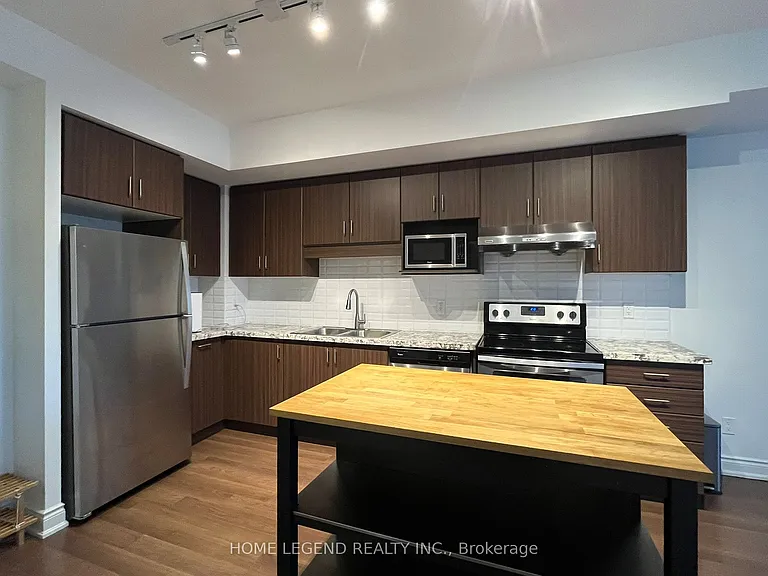 99 S Town Centre Blvd #B326 — Photo 4