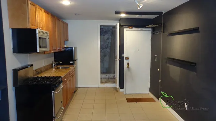 Rented by Bapple | media 7