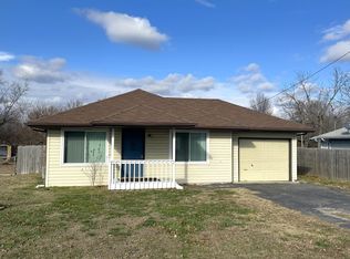 206 NE 1st St, Billings, MO 65610