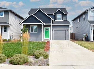615 S 15th St, Philomath, OR 97370