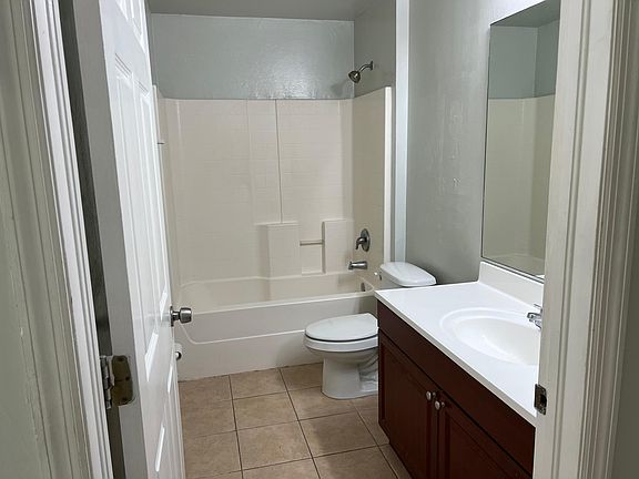 5th image of 720 Ichabod Ave S