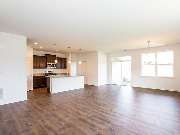 5th image of 6276 Doral Dr