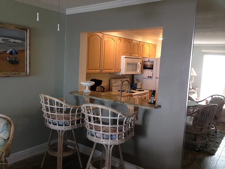 5 Sunflower St #10 — Photo 8