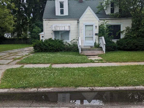 2220 Parkwood Ave, Saginaw, MI 48601