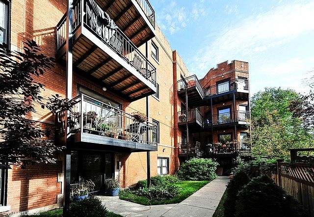 1st image of 2537 N Sawyer Ave #2B