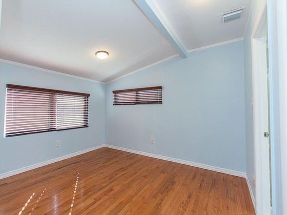 4th image of 235 30th St