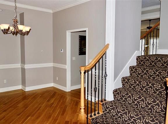 5th image of 9517 W 148th St