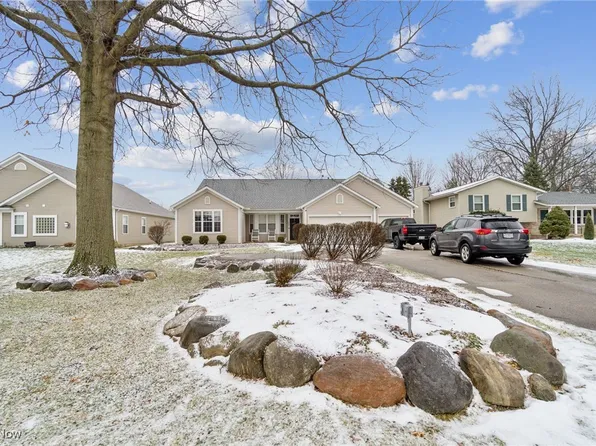 9395 N Marks Rd, Strongsville, OH 44149