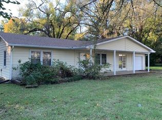 2718 10th Ave, Leavenworth, KS 66048
