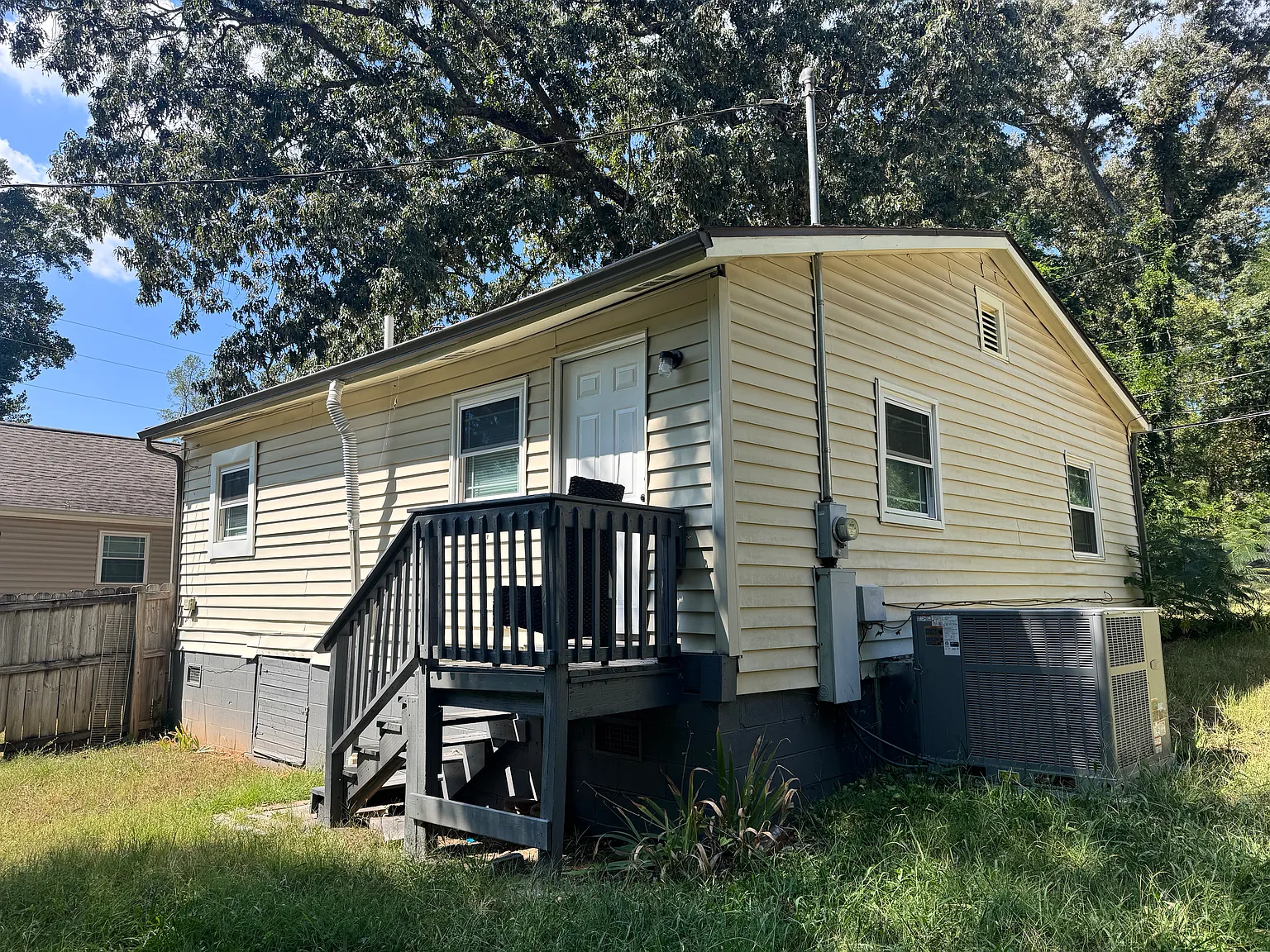 2 bed, 900 sqft, $1,800 — Photo 3