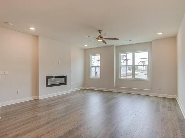 620 Gateway Crossing Ln — Photo 17