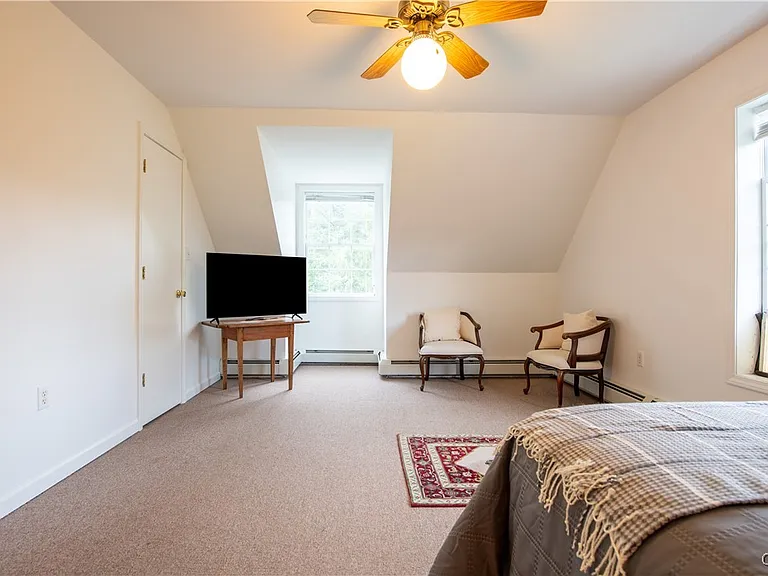 871 Franklin St — Photo 27
