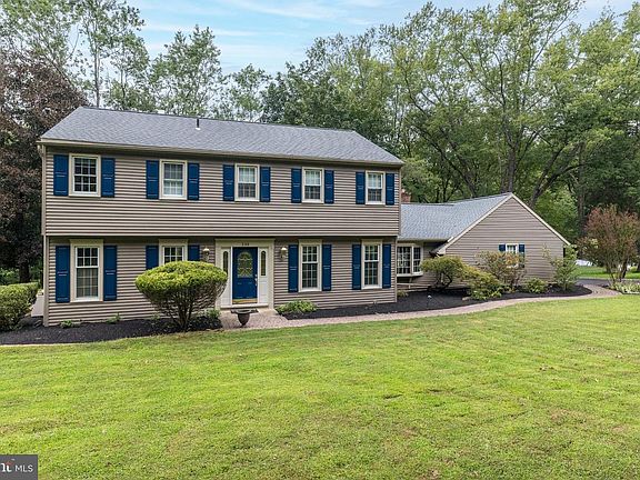 2nd image of 239 Saddle Dr