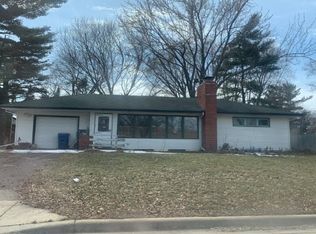 4925 Sorell Ave, Golden Valley, MN 55422