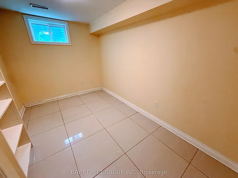 489 Fergo Ave — Photo 19