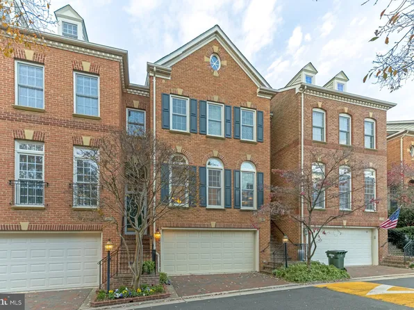1687 Hunting Creek Dr, Alexandria, VA 22314