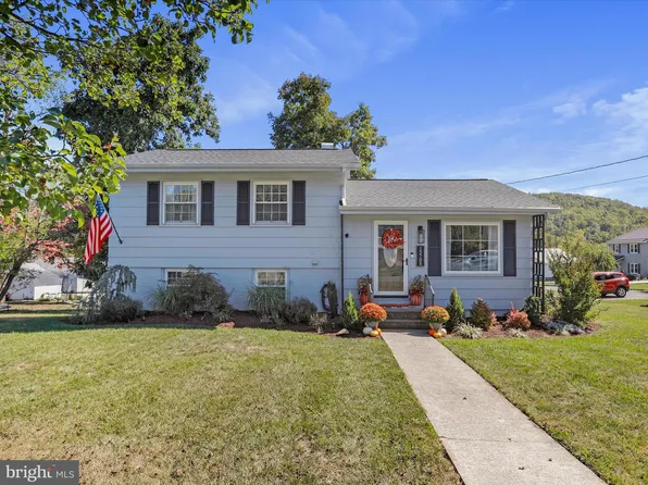 15708 Downing St SW, Cresaptown, MD 21502