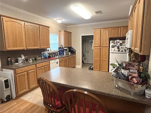 3rd image of 147 Aloys Cir