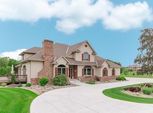 907 Kelland Dr, Norfolk, NE 68701