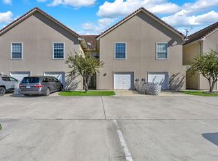 13 Regency Point, Montgomery, TX 77356