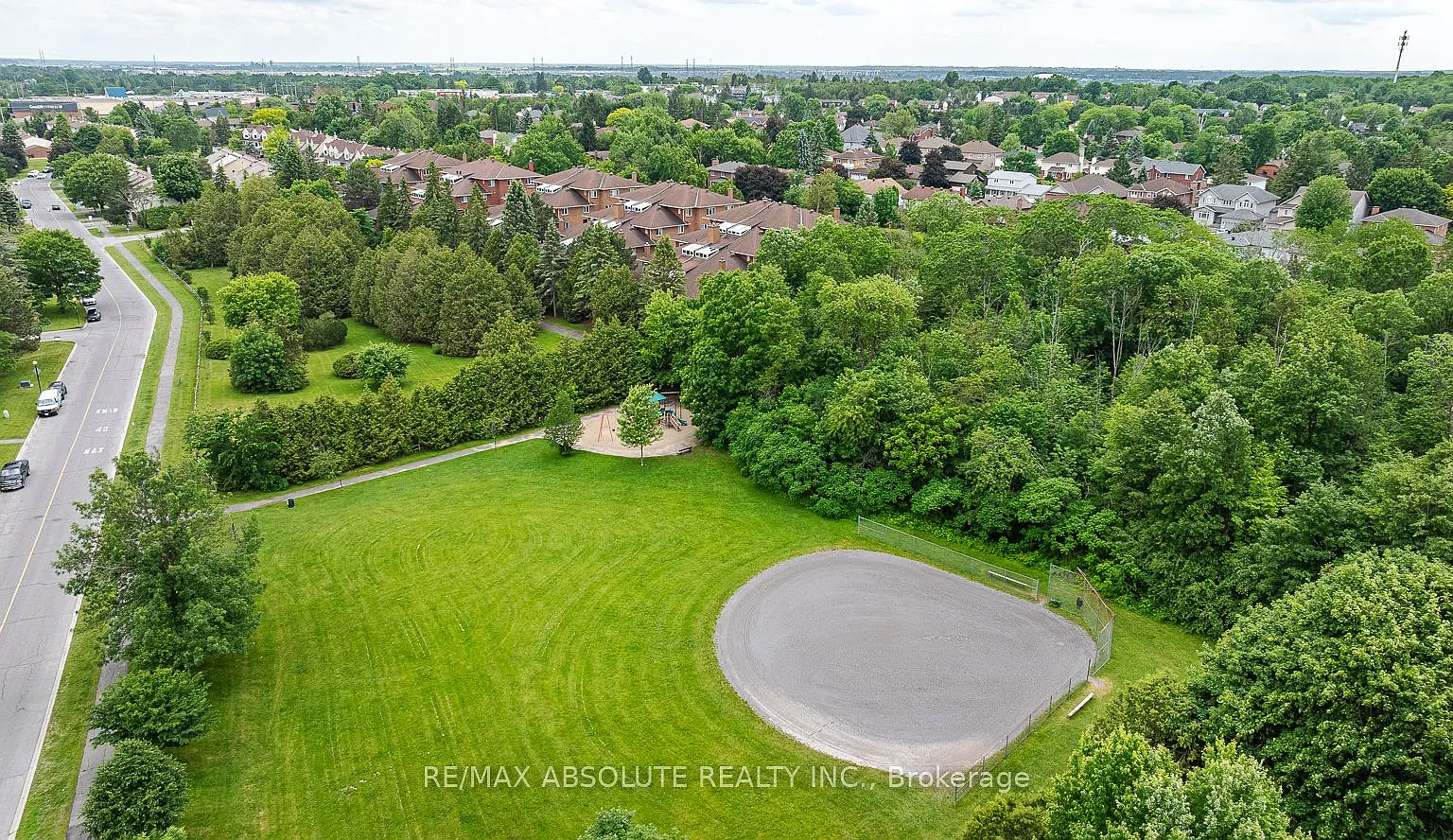 3 bed, $2,550 — Photo 4