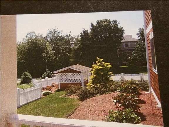 5th image of 21 Starr Dr APT 101
