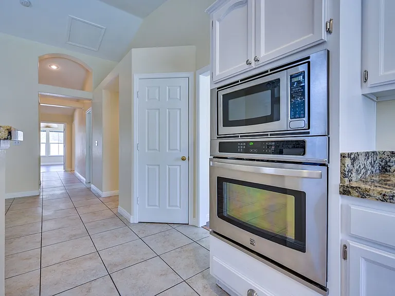 968 E Robindale Rd — Photo 34