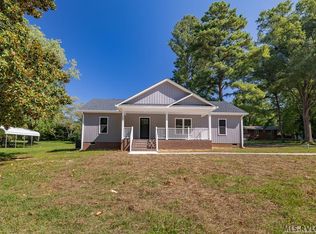 402 W High St, South Hill, VA 23970