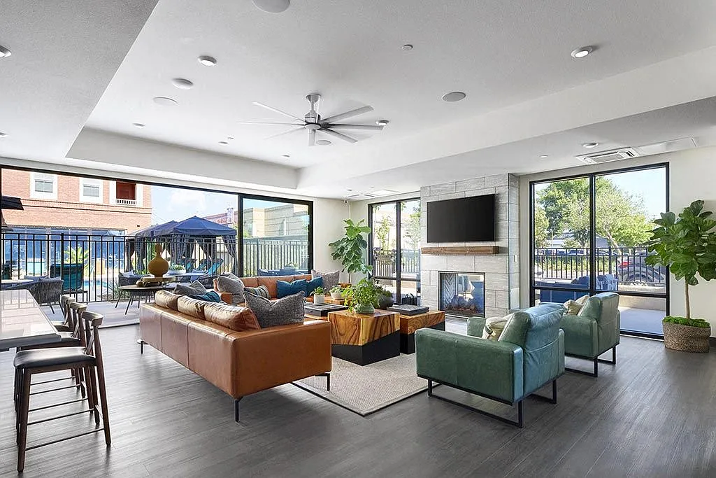 Citron Apartment Homes — Photo 2