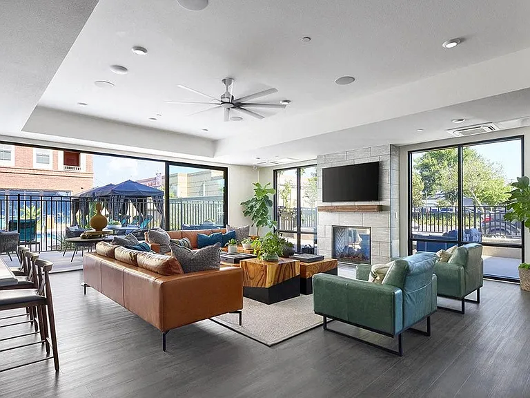 Citron Apartment Homes — Photo 2