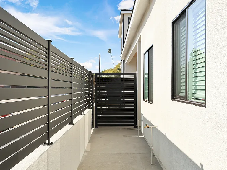 11081 College Ave #1 — Photo 30