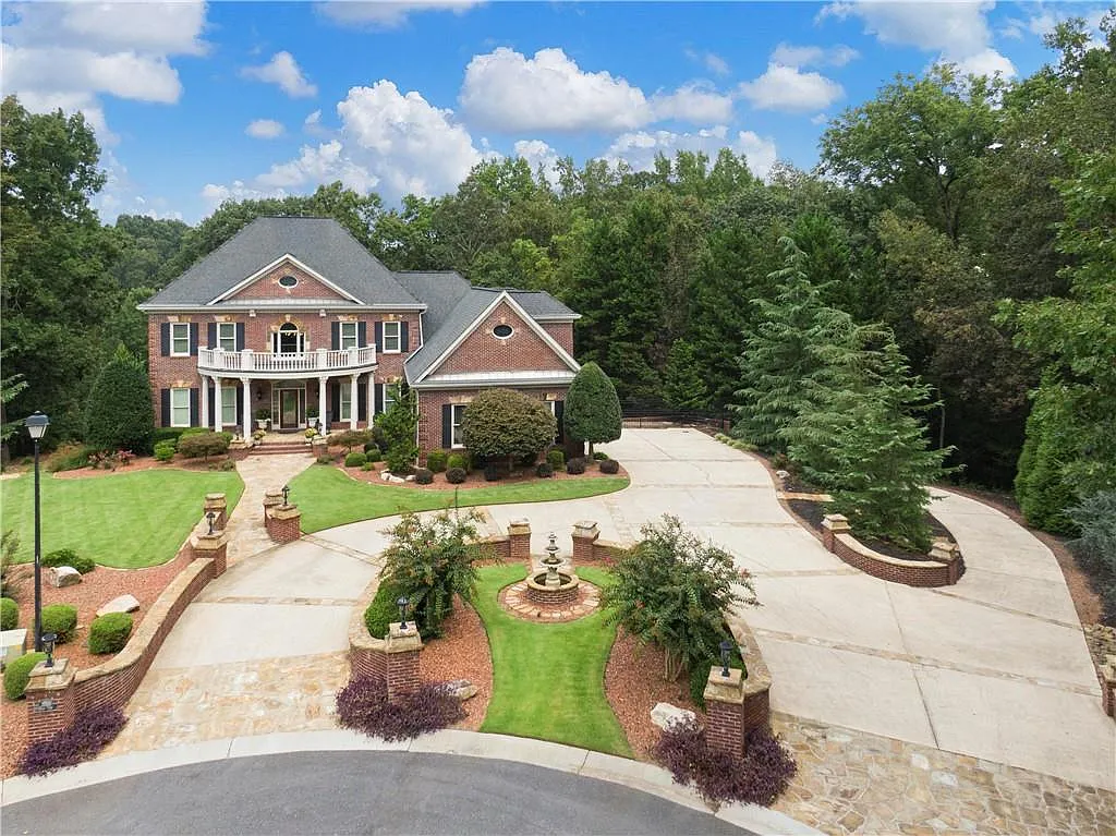 2100 Derby Ln photo 1