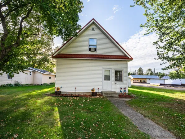 502 Degraff Ave, Swanville, MN 56382
