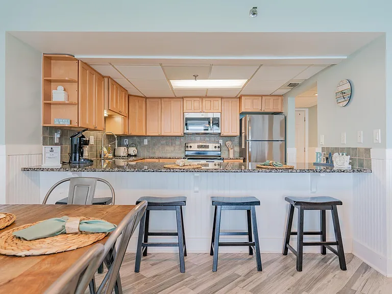 6201 Thomas Dr #509 — Photo 7