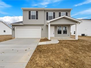 284 Eastlake Dr, Lagrange, OH 44050