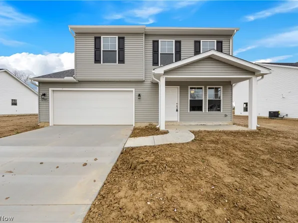 284 Eastlake Dr, Lagrange, OH 44050