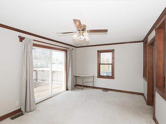 5th image of 41115 N 1st St