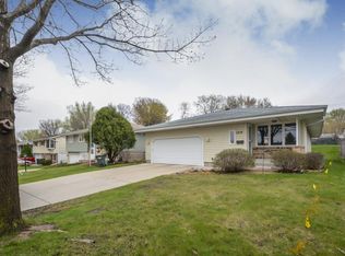 1516 Etna St, Saint Paul, MN 55106