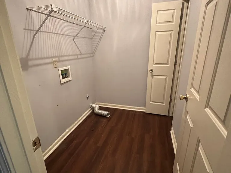 1271 Brady Hollow Ln — Photo 12