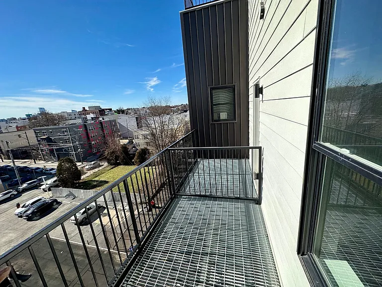 1310 N Broad St — Photo 14