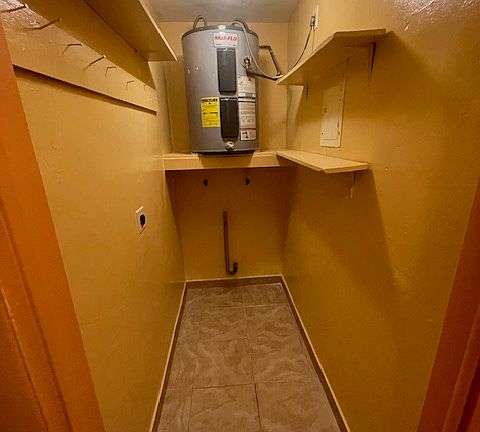 4th image of 24 NE 36th Ct #24