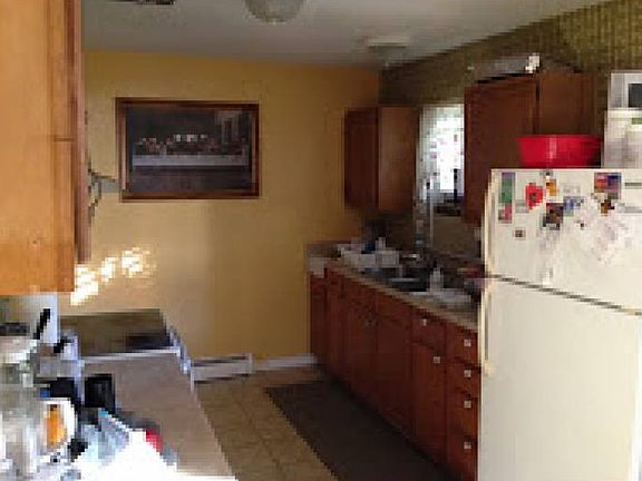 2nd image of 1905 Radford Dr